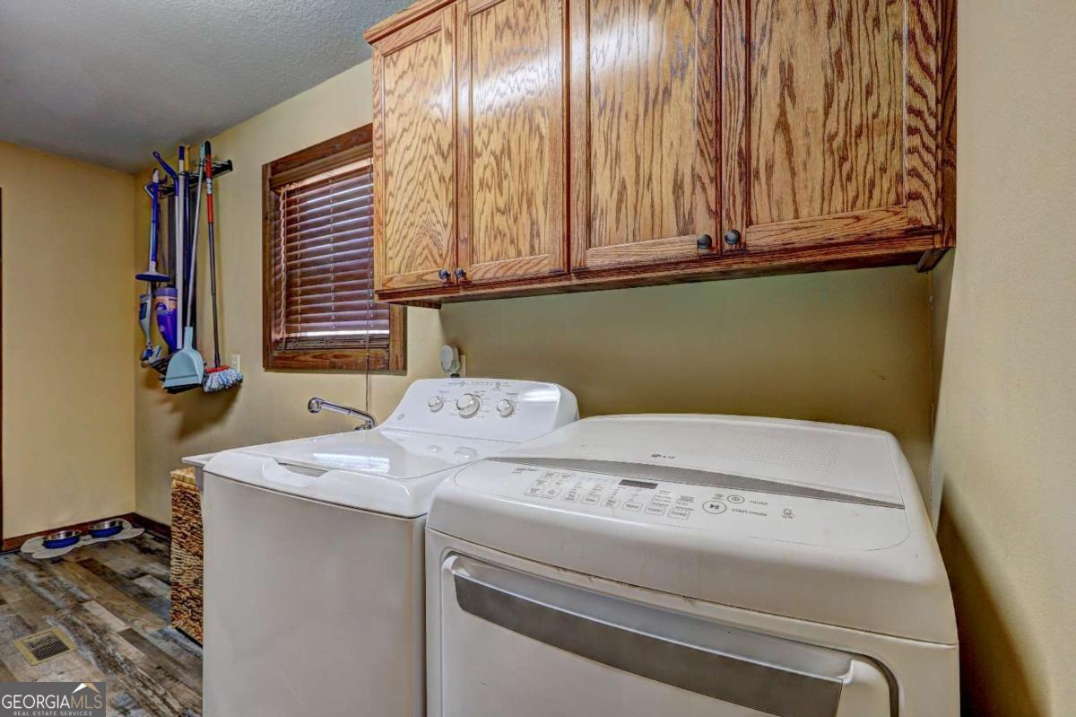 1891 Rg Starley Road NE Mcintyre GA 31054
