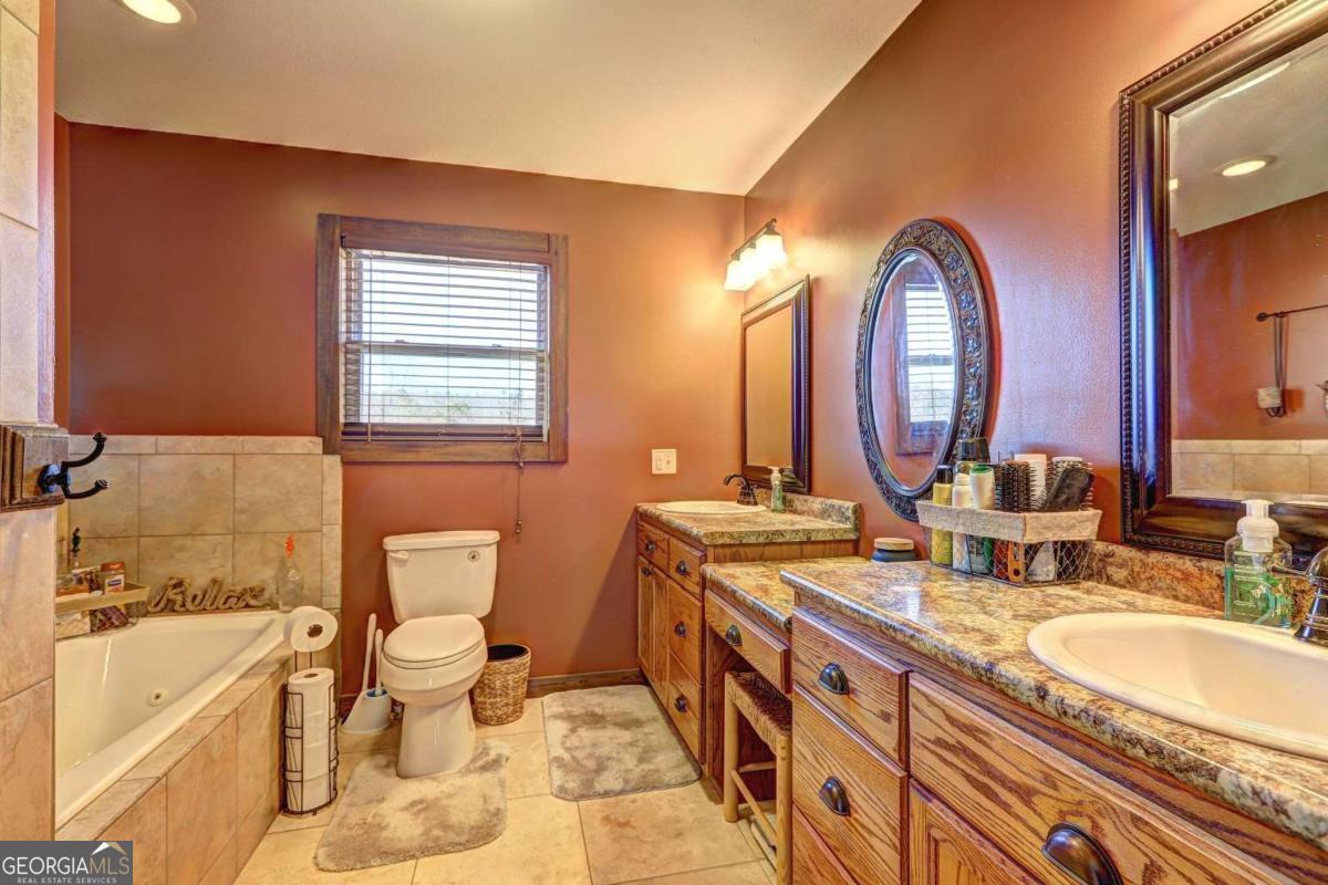 1891 Rg Starley Road NE Mcintyre GA 31054