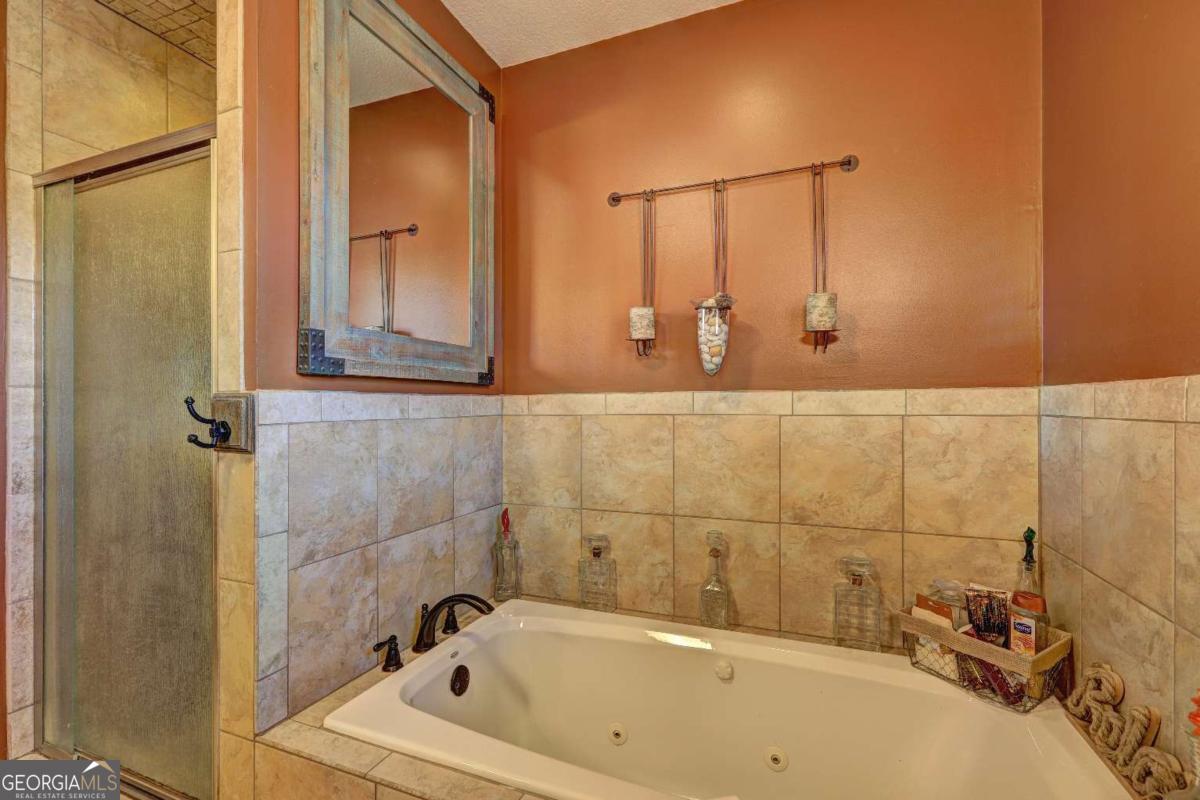 1891 Rg Starley Road NE Mcintyre GA 31054