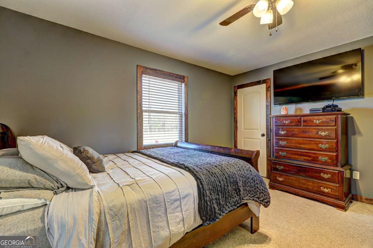 1891 Rg Starley Road NE Mcintyre GA 31054