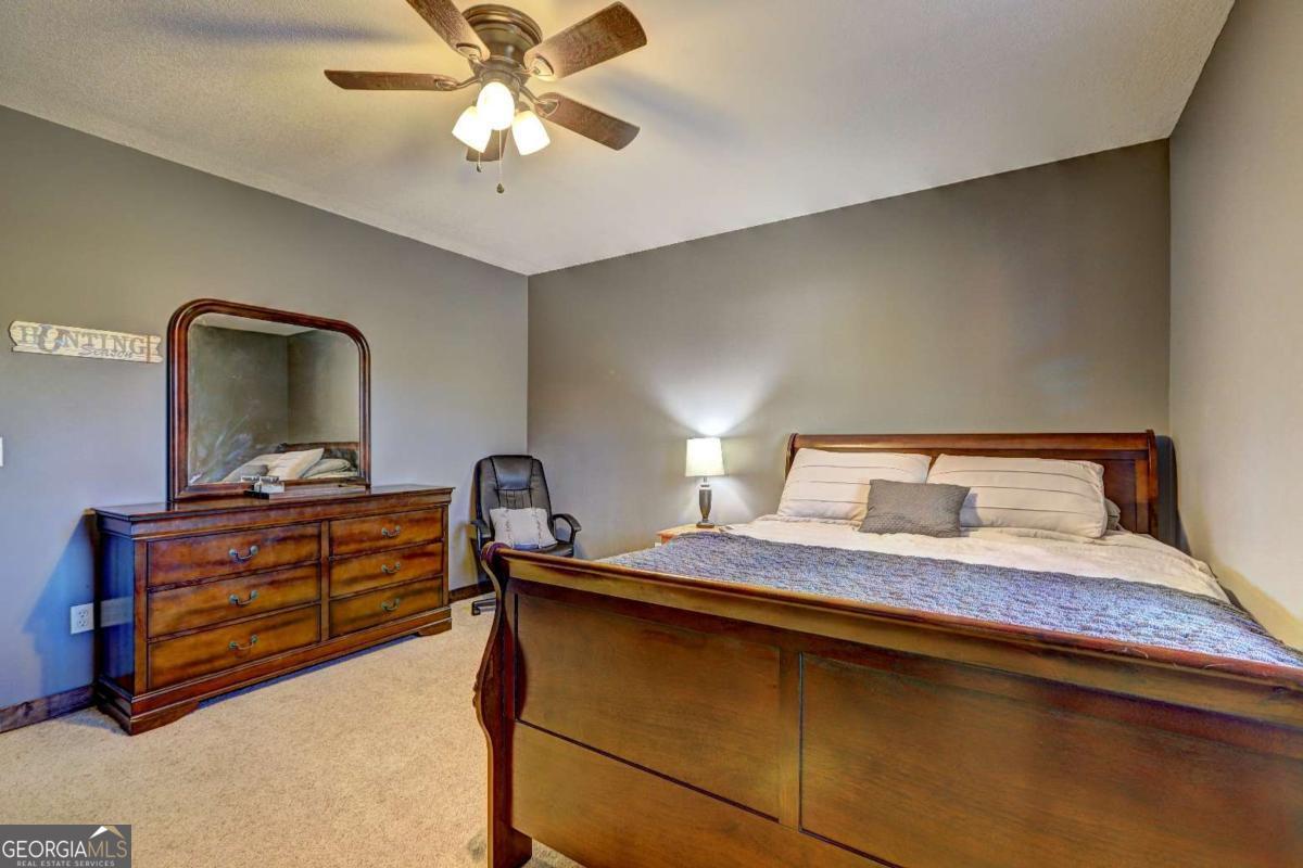 1891 Rg Starley Road NE Mcintyre GA 31054