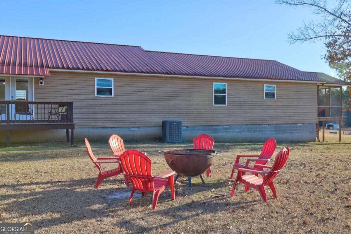 1891 Rg Starley Road NE Mcintyre GA 31054