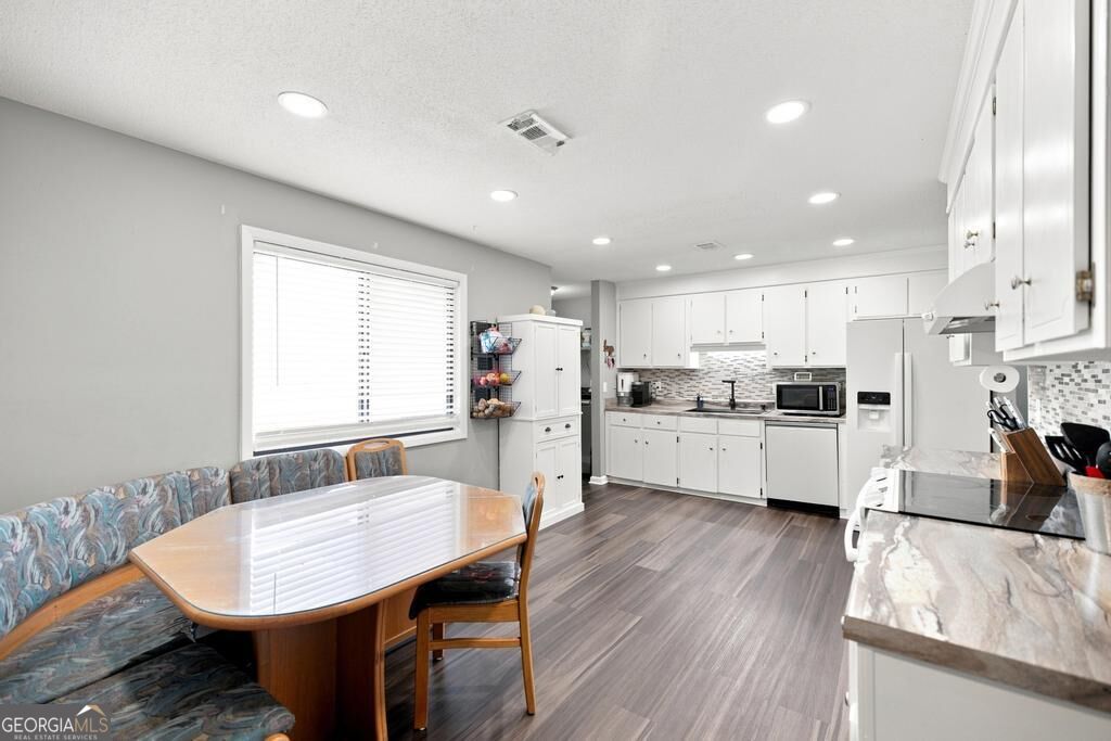 211 Hickory Glen Centerville GA 31028