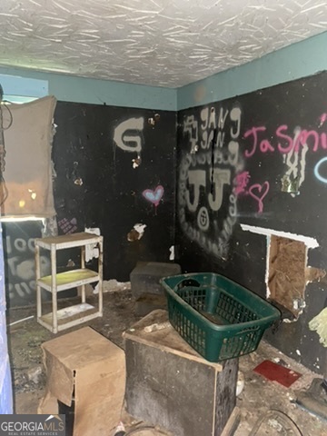 37 Textile Avenue Lavonia GA 30553