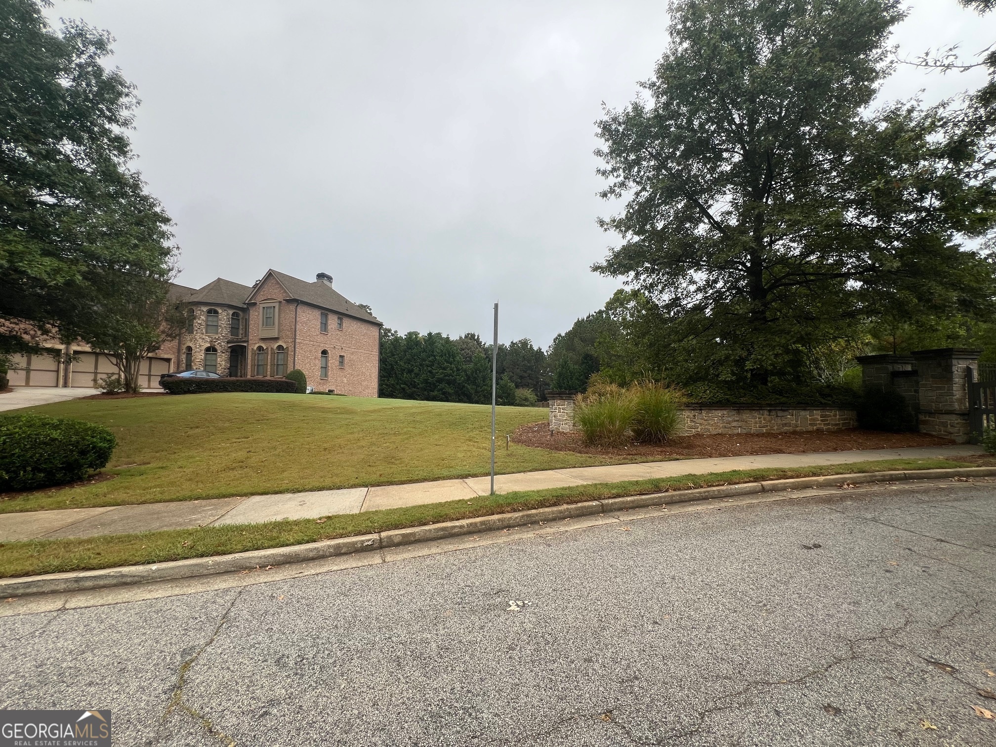 2307 Treehaven Drive Snellville GA 30078