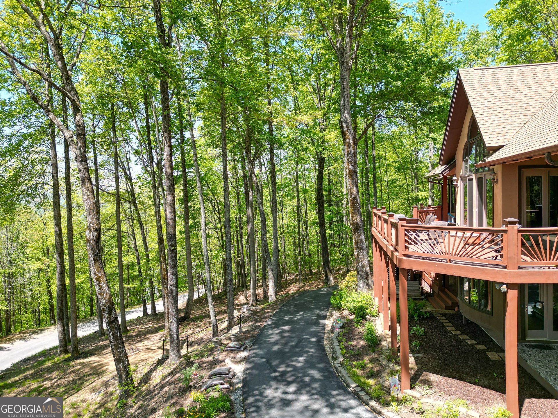 1289 Rainwater Trail Tiger GA 30576