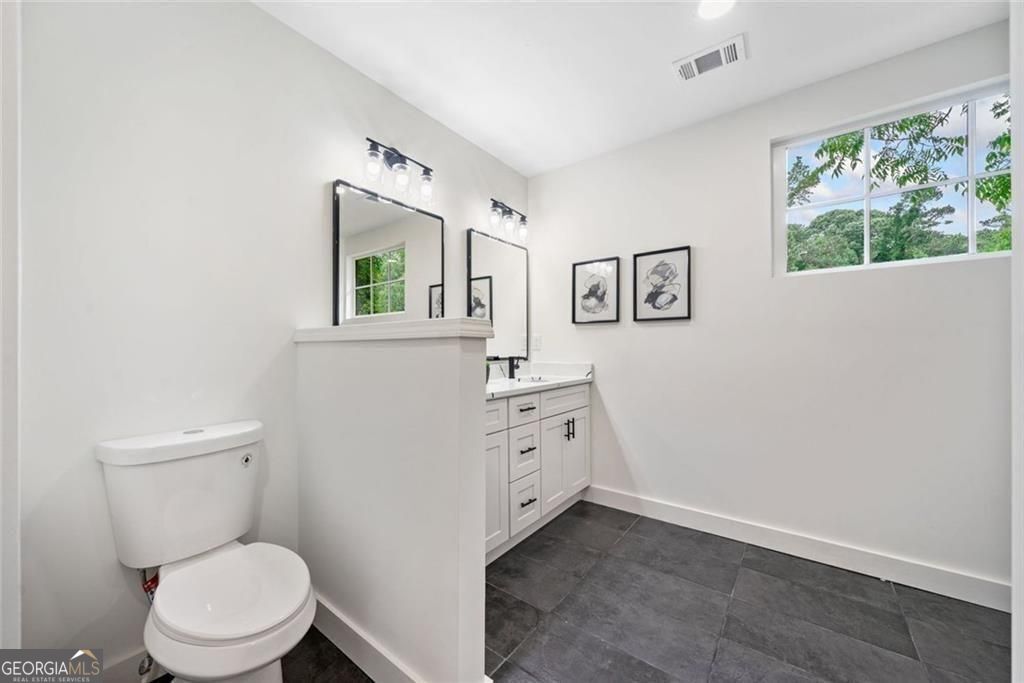 2822 Waters Road SW Atlanta GA 30354