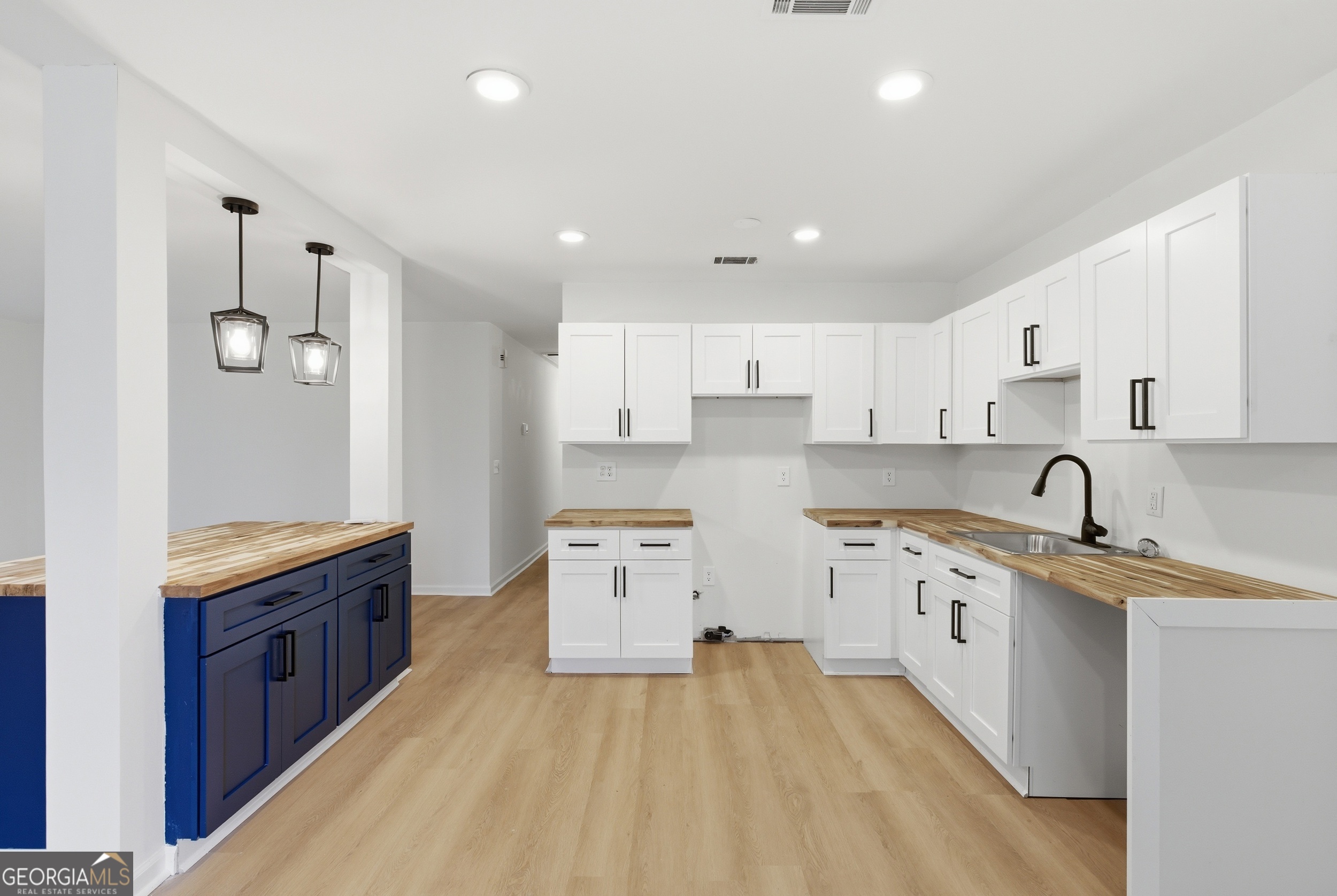 26 Douglas Court Bloomingdale GA 31302