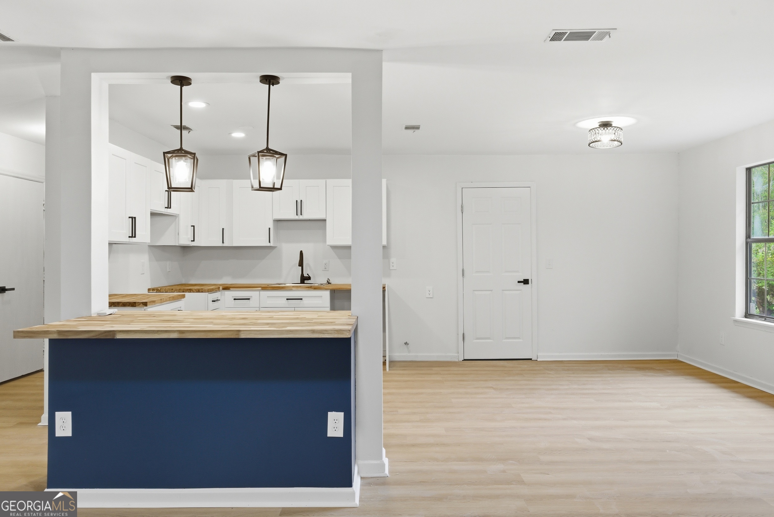26 Douglas Court Bloomingdale GA 31302
