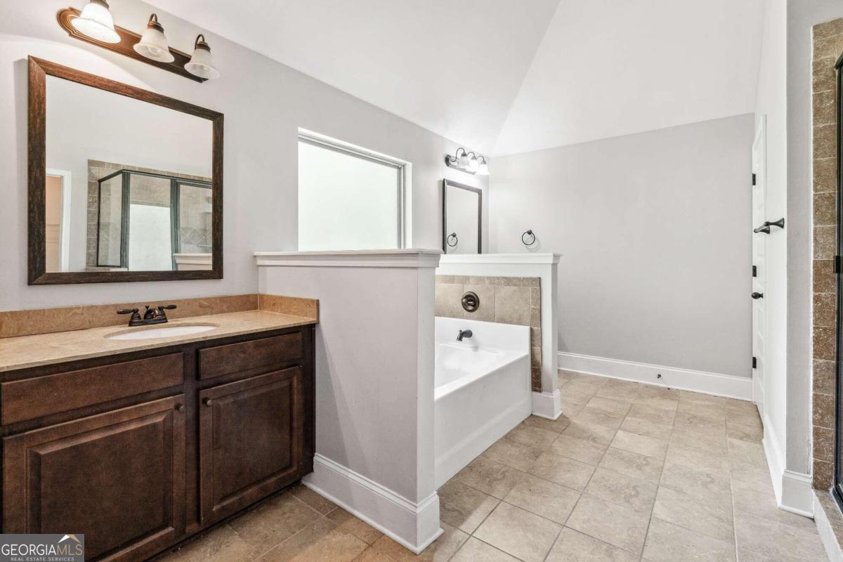 2214 Golden Eagle Drive Locust Grove GA 30248
