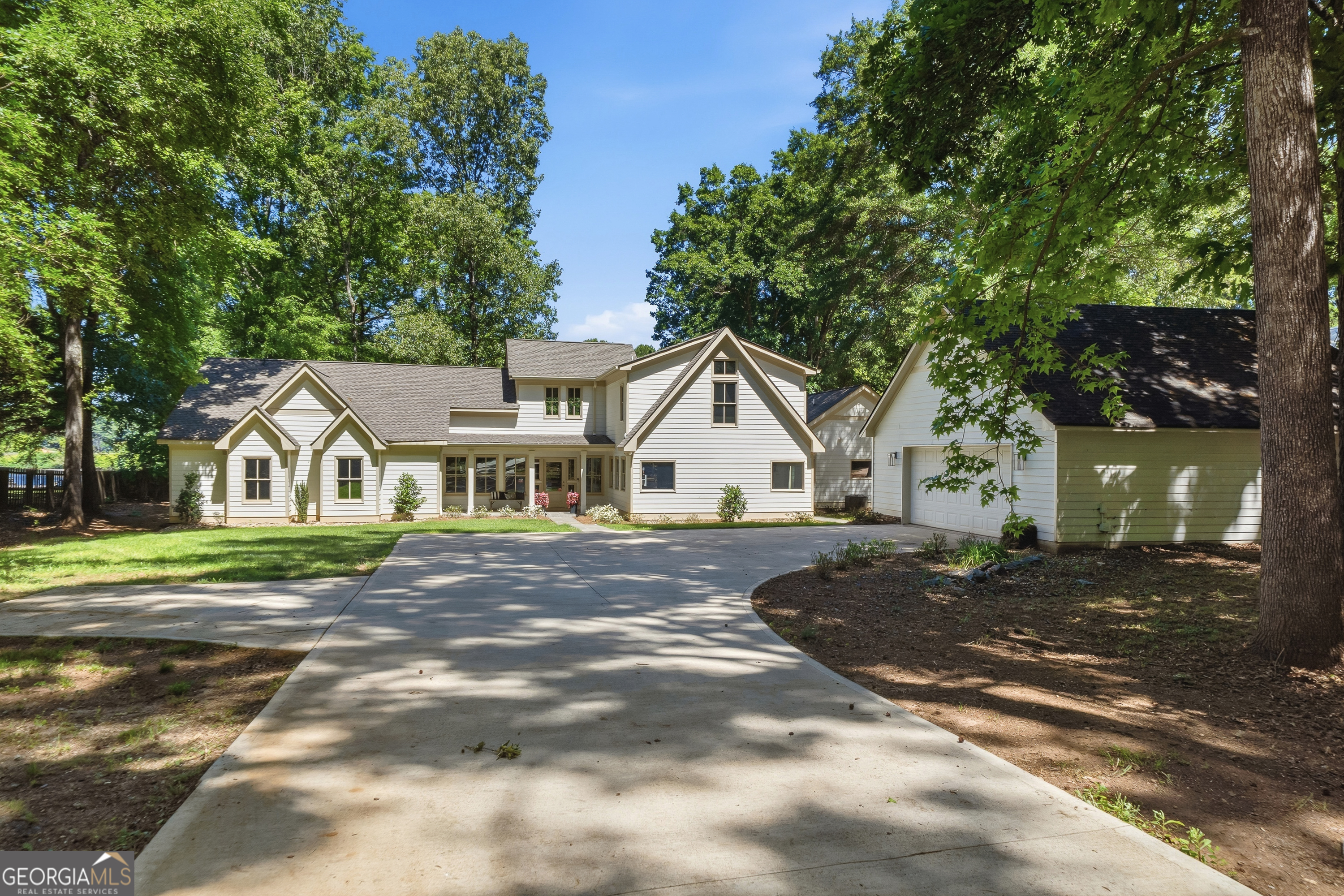 136 N Hidden Lake Drive Eatonton GA 31024