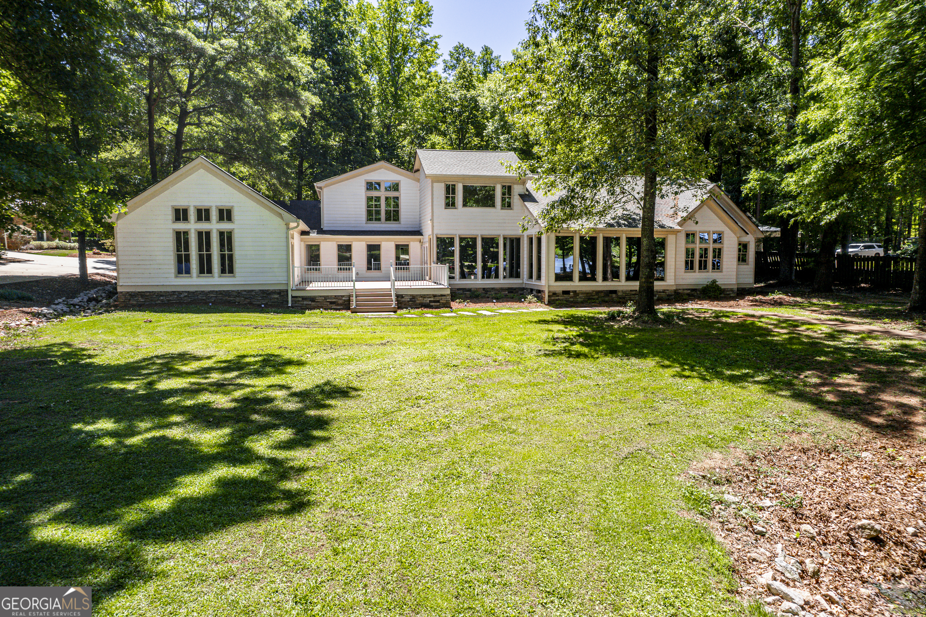 136 N Hidden Lake Drive Eatonton GA 31024