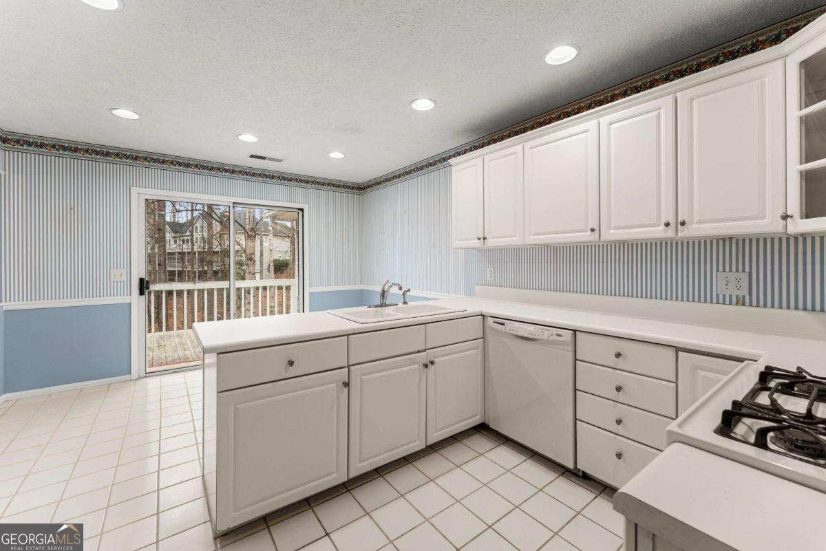 9260 Bayhill Drive Gainesville GA 30506