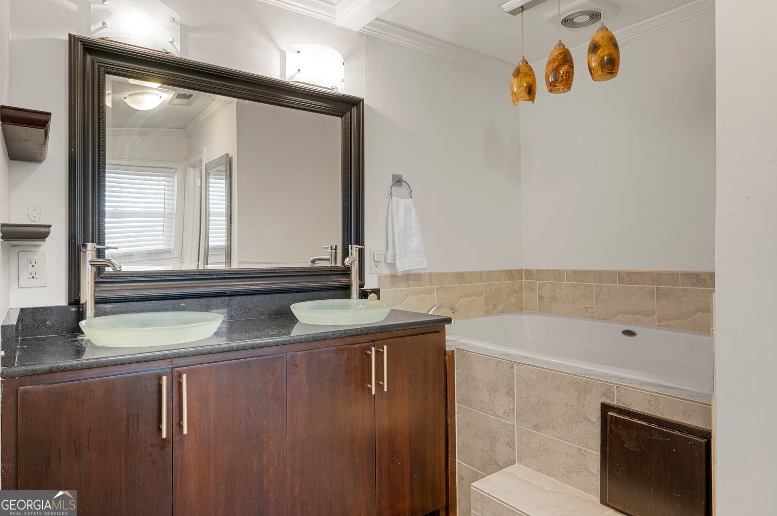 4857 Cambridge Drive Atlanta GA 30338