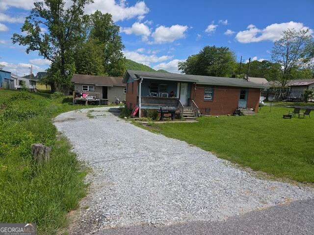 37 Erwin Street Clayton GA 30525