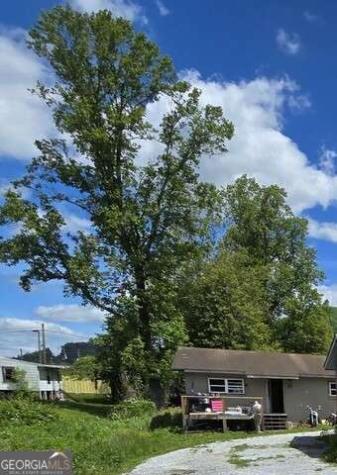37 Erwin Street Clayton GA 30525