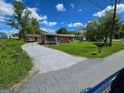 37 Erwin Street Clayton GA 30525