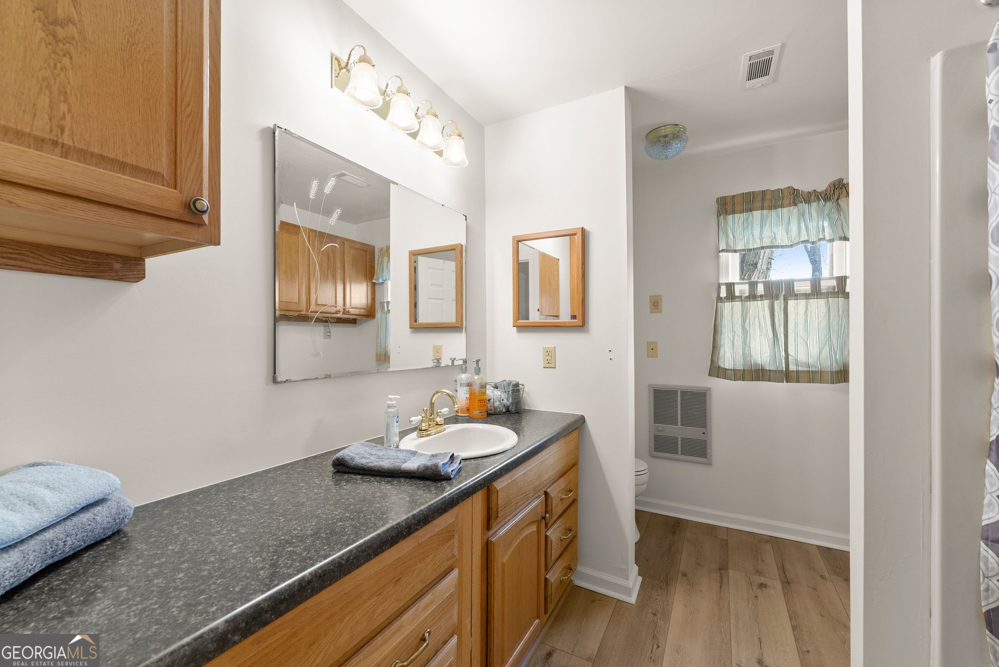 103 Tugalo Point Lavonia GA 30553