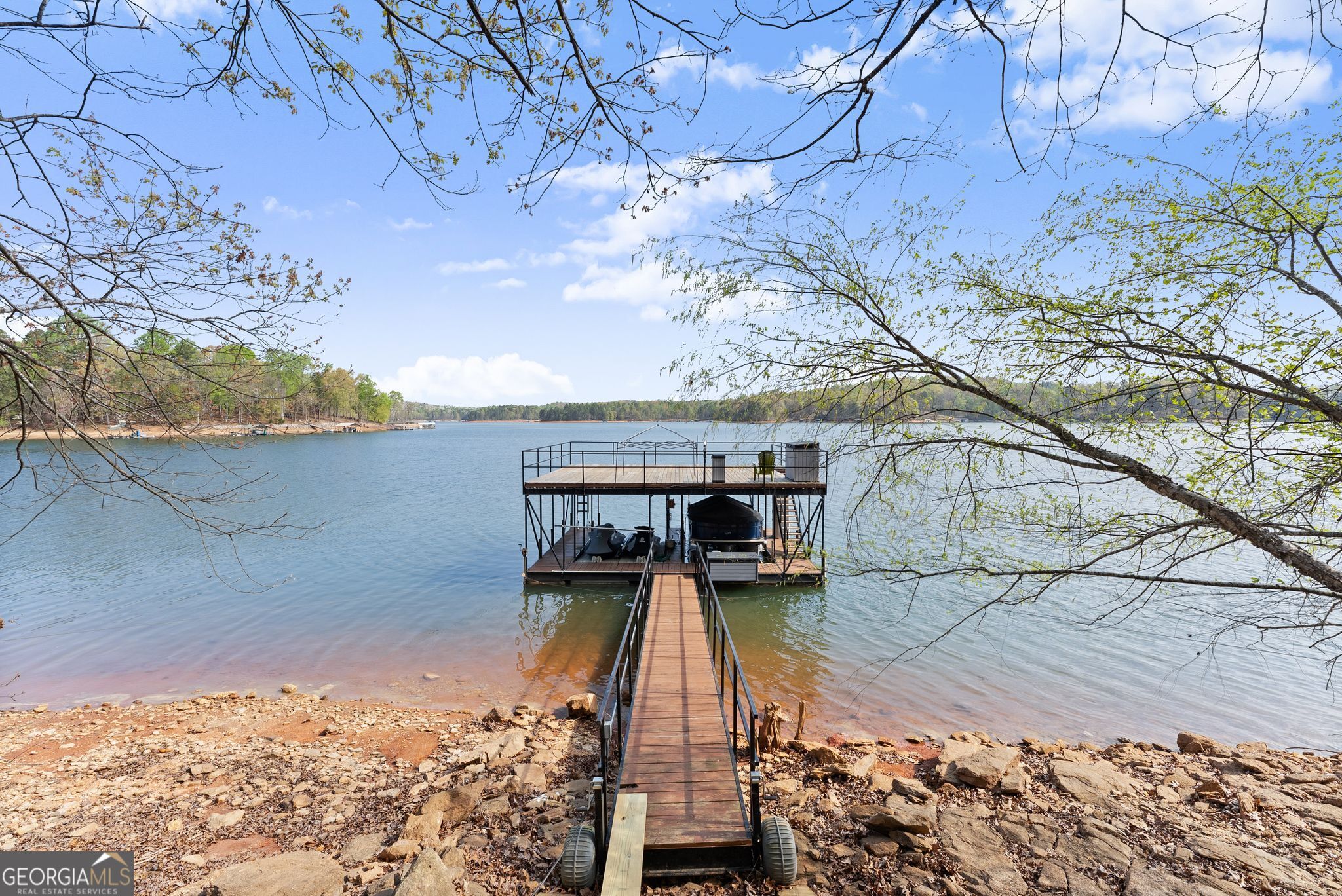 103 Tugalo Point Lavonia GA 30553