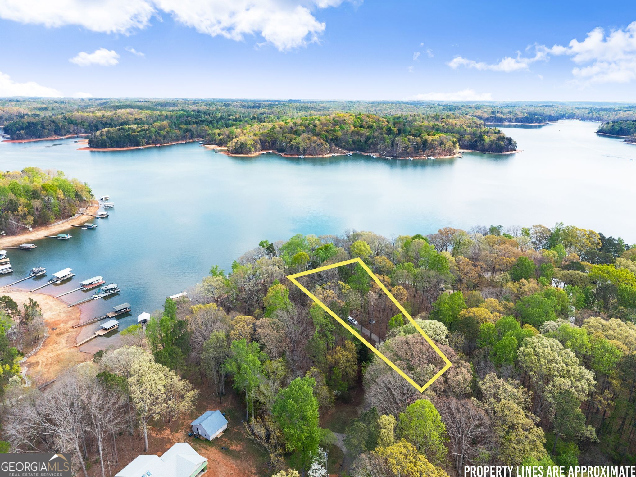 103 Tugalo Point Lavonia GA 30553