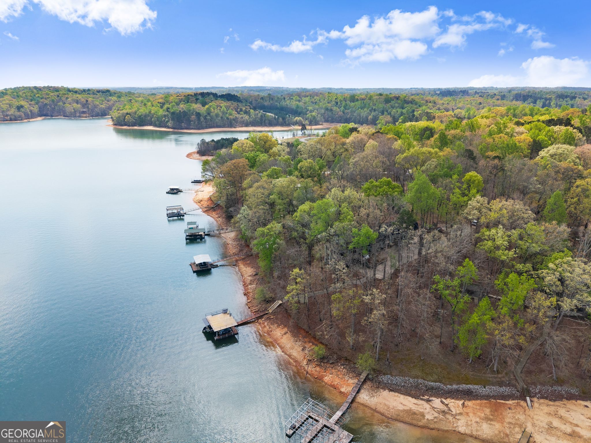 103 Tugalo Point Lavonia GA 30553