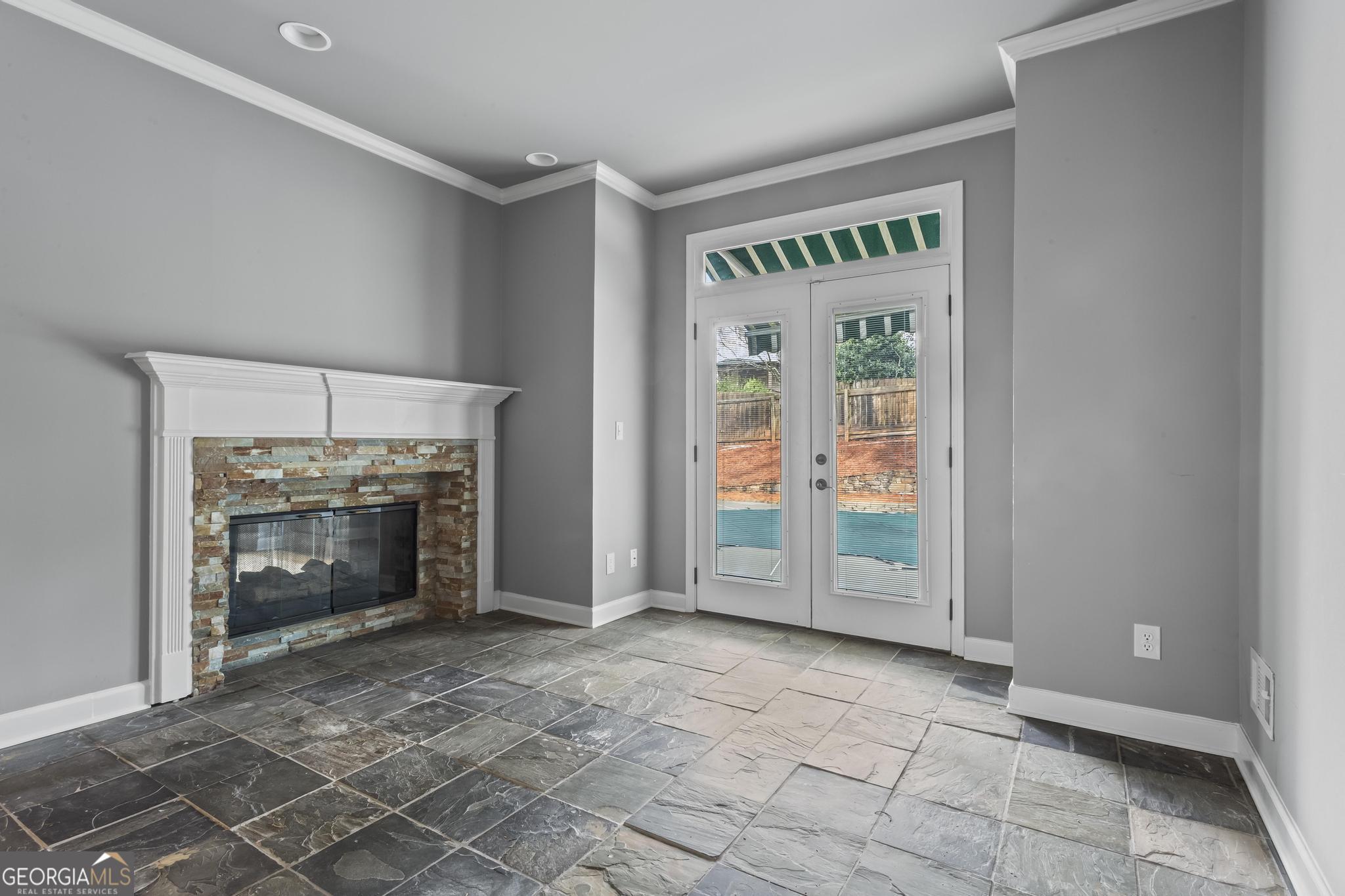 320 Commons Gate Court Roswell GA 30075
