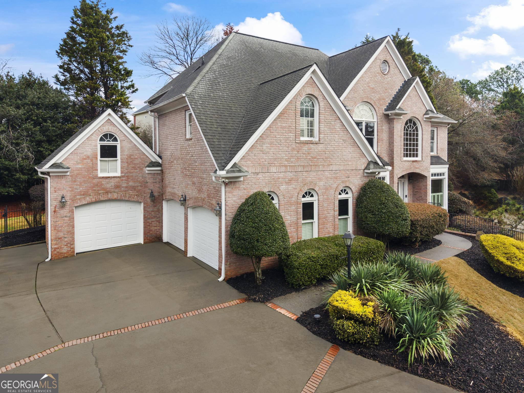 320 Commons Gate Court Roswell GA 30075