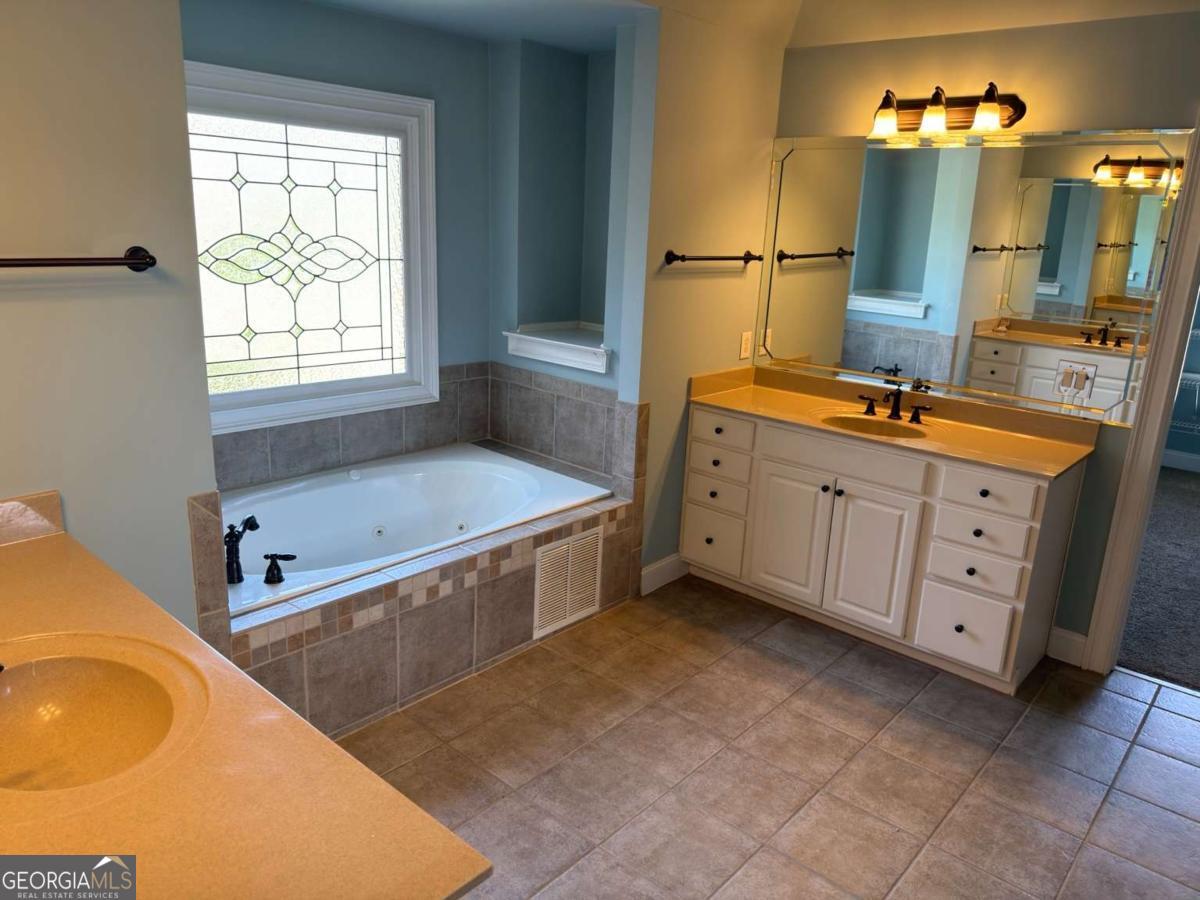 1658 Autumn Sage Drive Dacula GA 30019