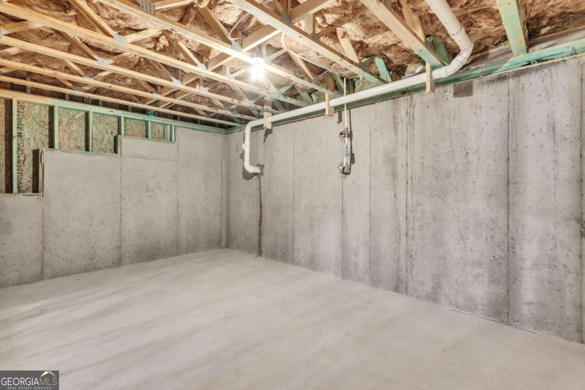289 Pond Court Hoschton GA 30548