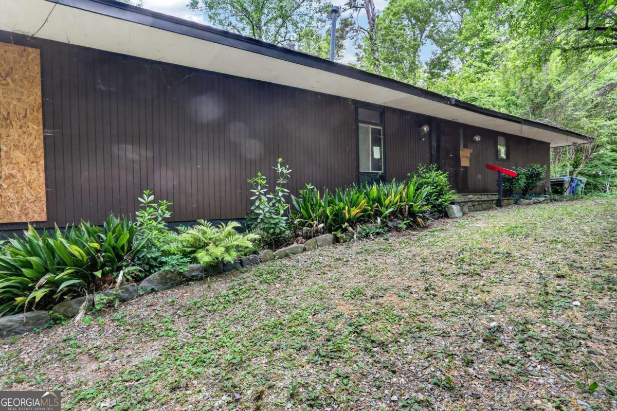 4015 Mcclatchey Circle NE Atlanta GA 30342