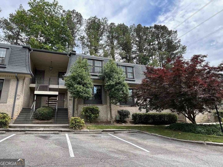 102 La Rue Place NW Atlanta GA 30327