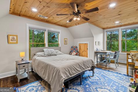 33 Jim Mccrackin Road Clayton GA 30525