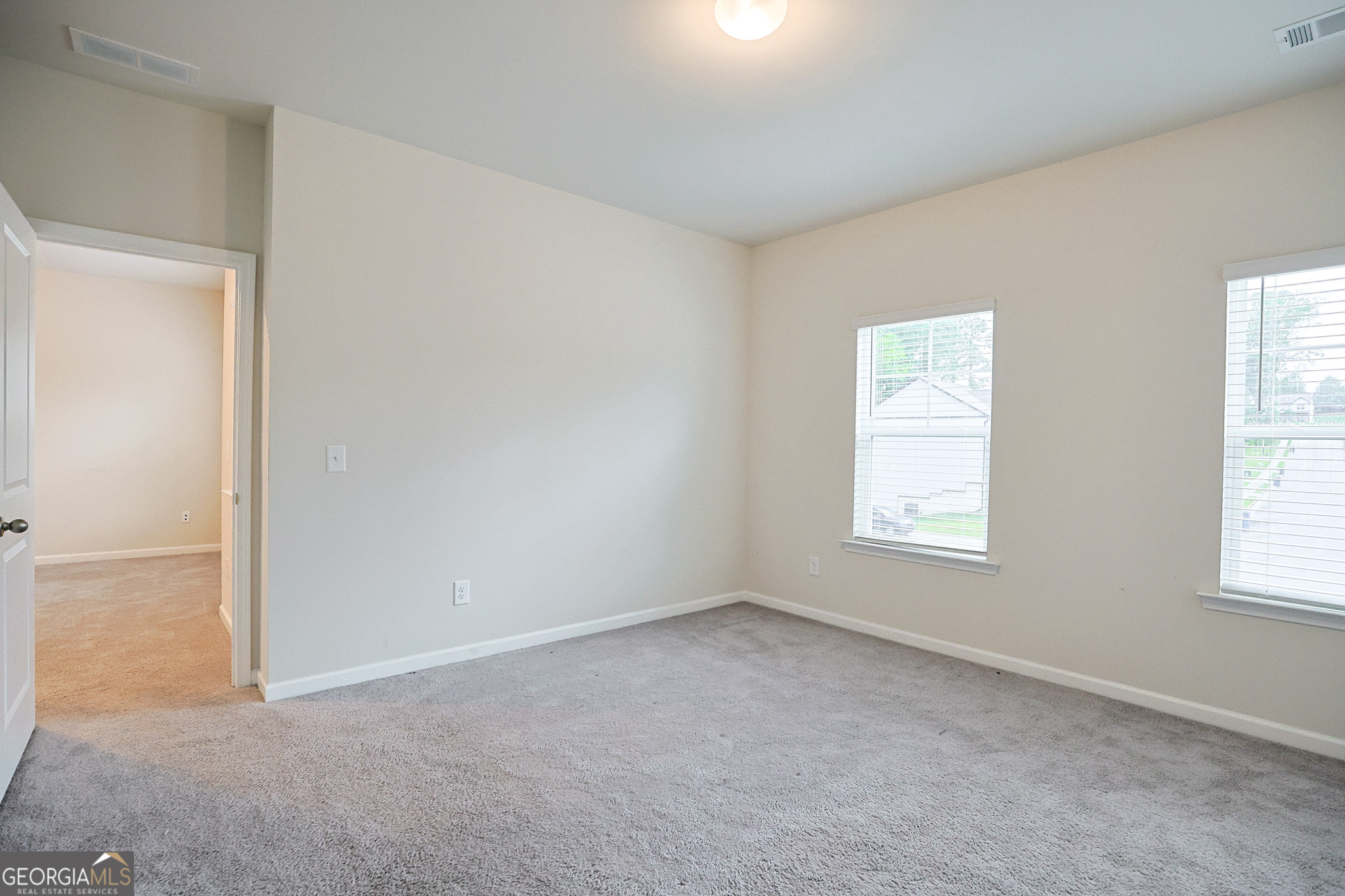 5381 Woodline View Circle Auburn GA 30011