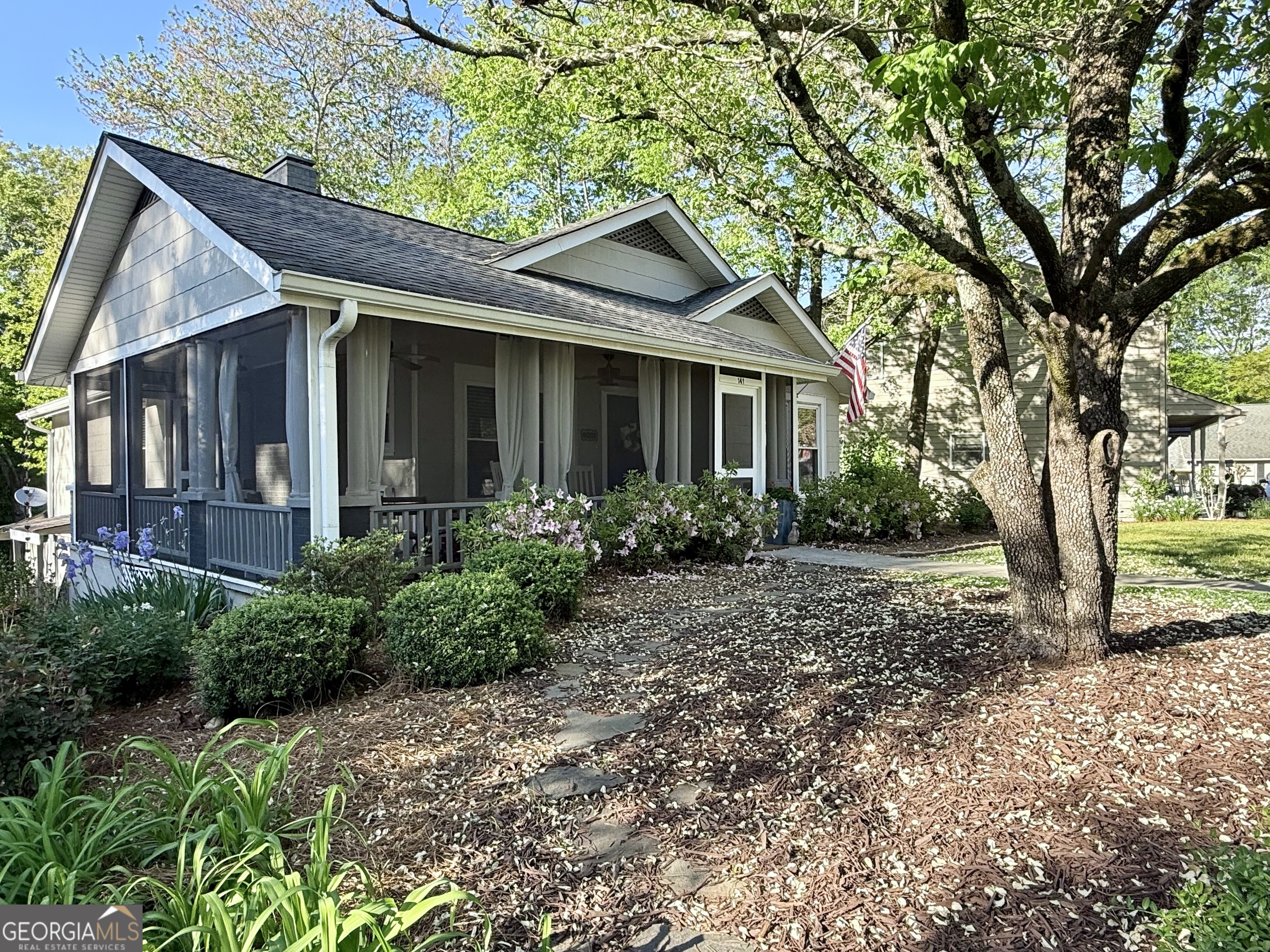 141 York Street Clarkesville GA 30523