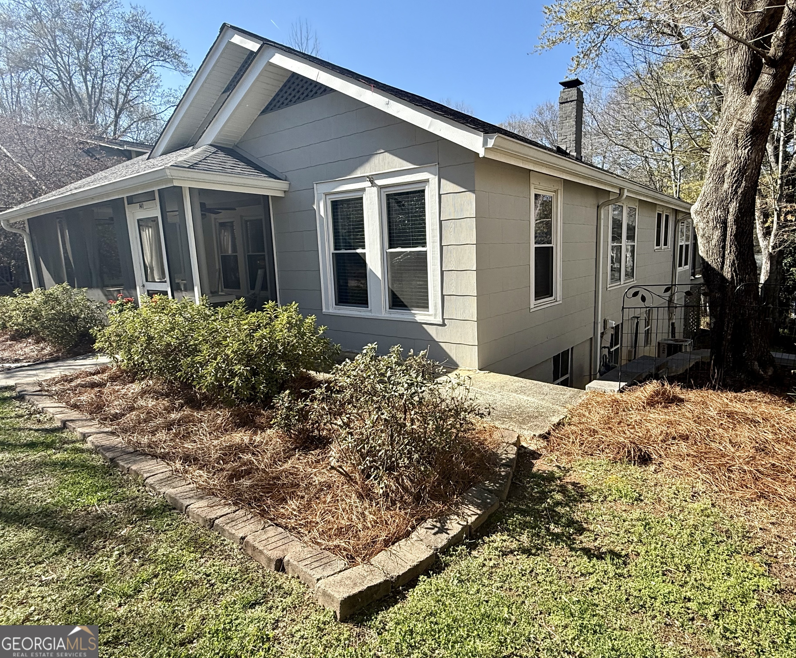 141 York Street Clarkesville GA 30523
