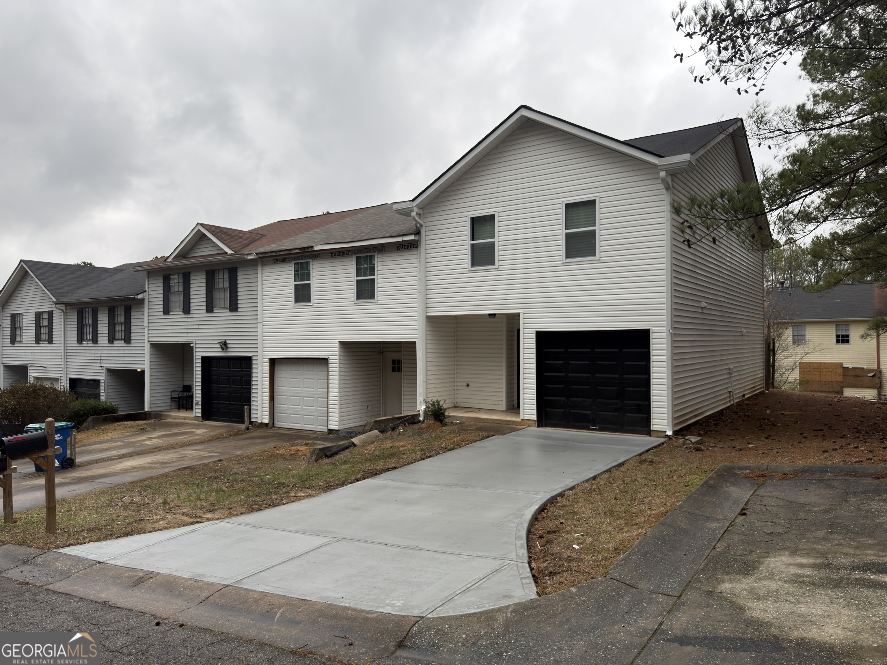 2113 Pine Tree Trail South Fulton GA 30349