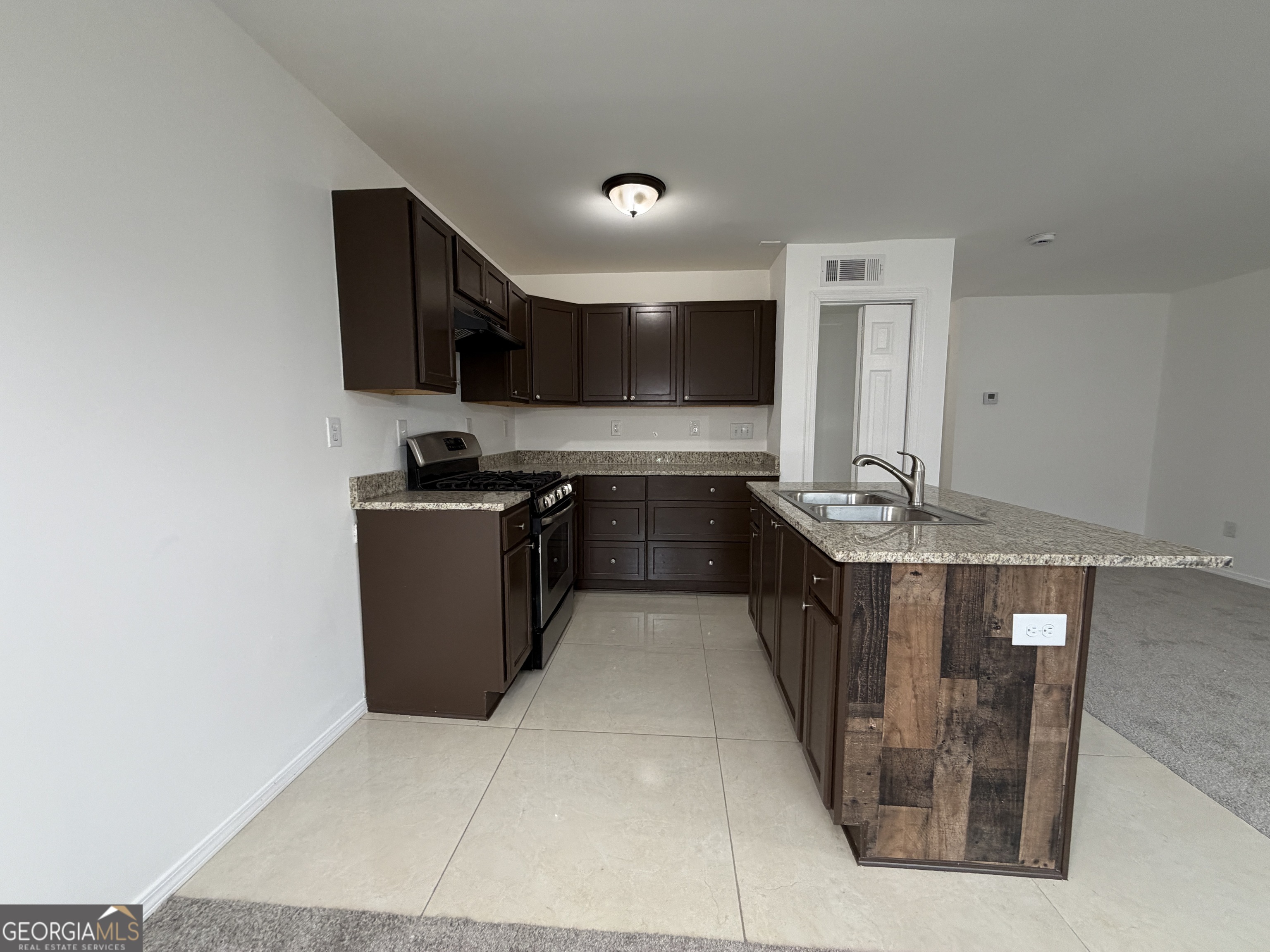 2113 Pine Tree Trail South Fulton GA 30349