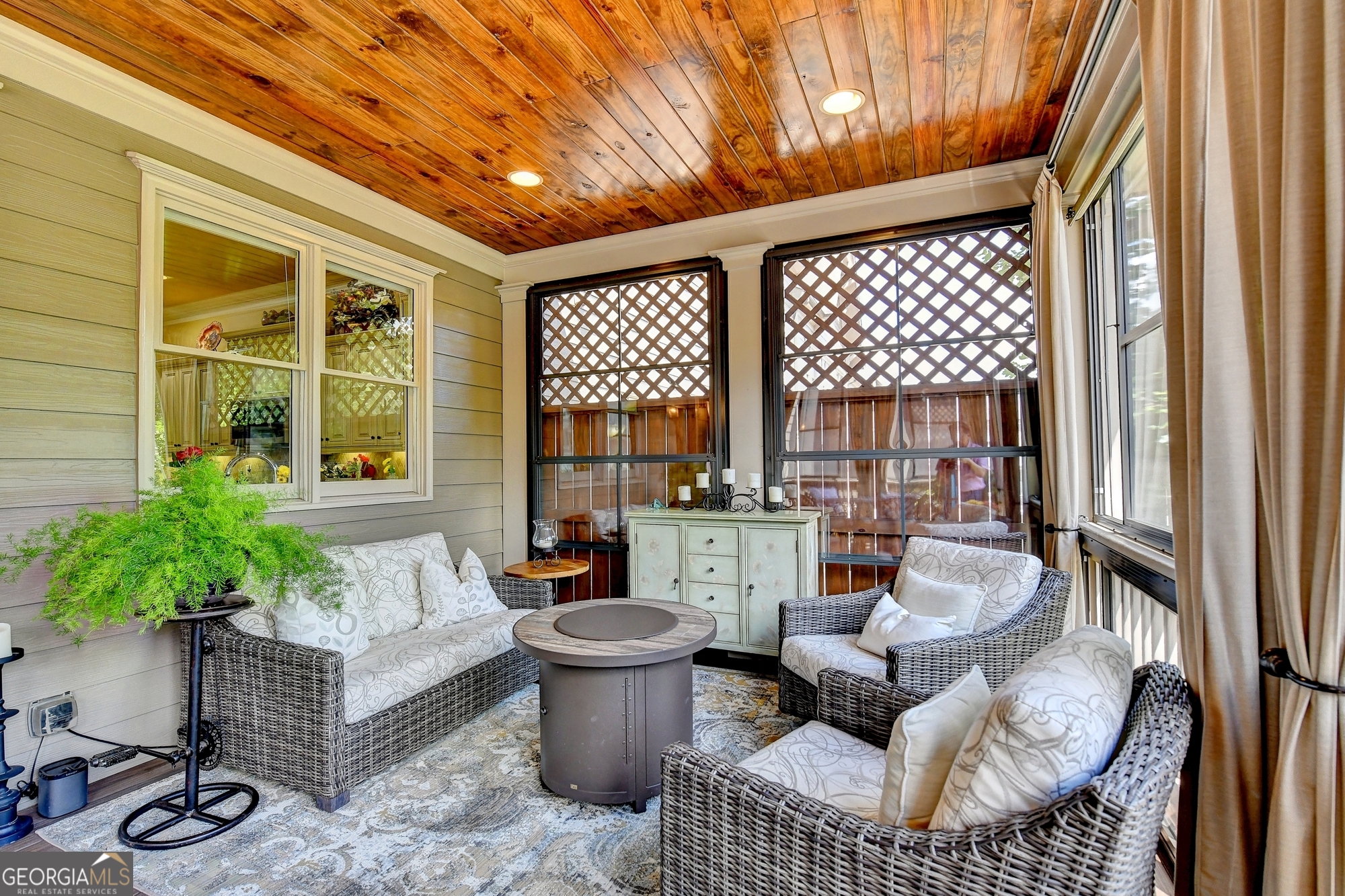 221 Trecastle Square Canton GA 30114