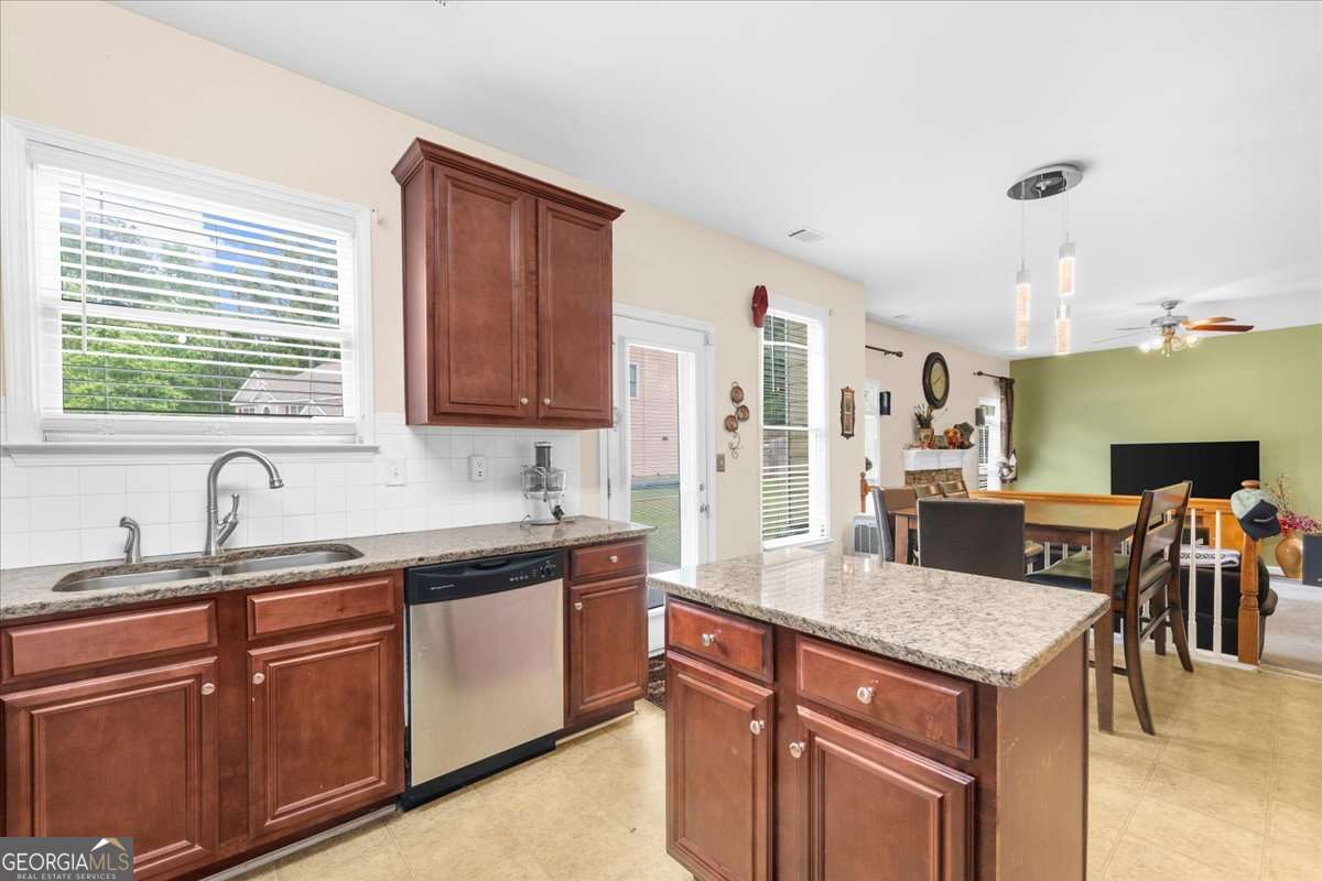 3560 Brittany Oak Trace Snellville GA 30039