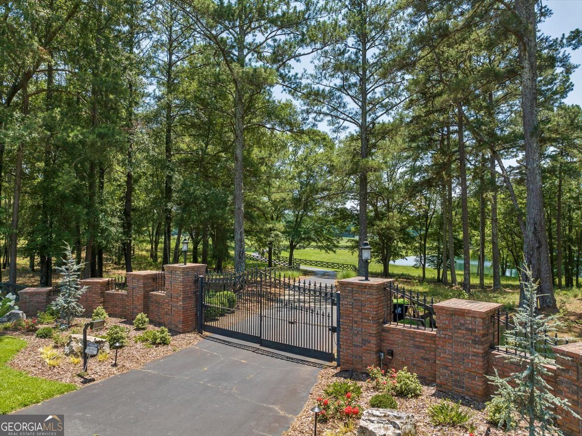 655 Mcdonough Road Hampton GA 30228