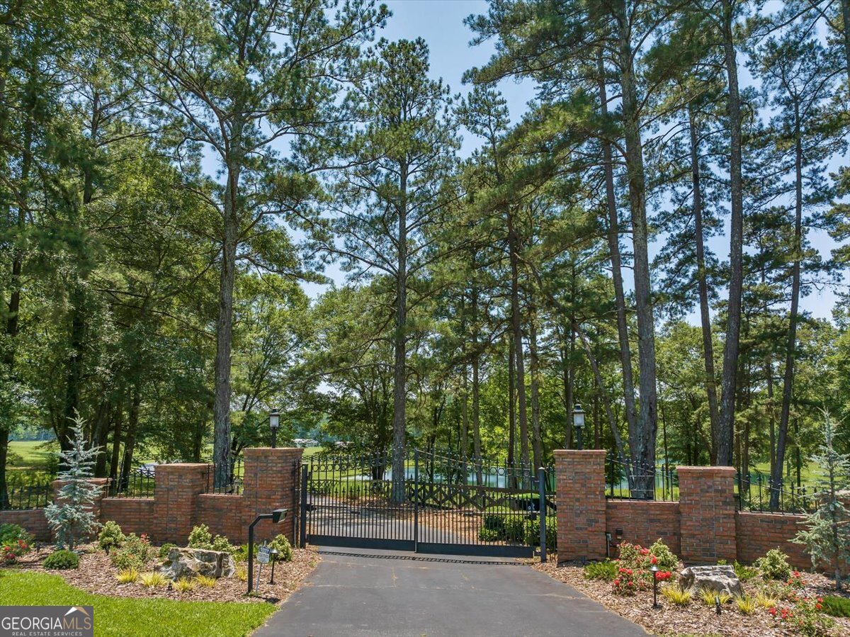 655 Mcdonough Road Hampton GA 30228