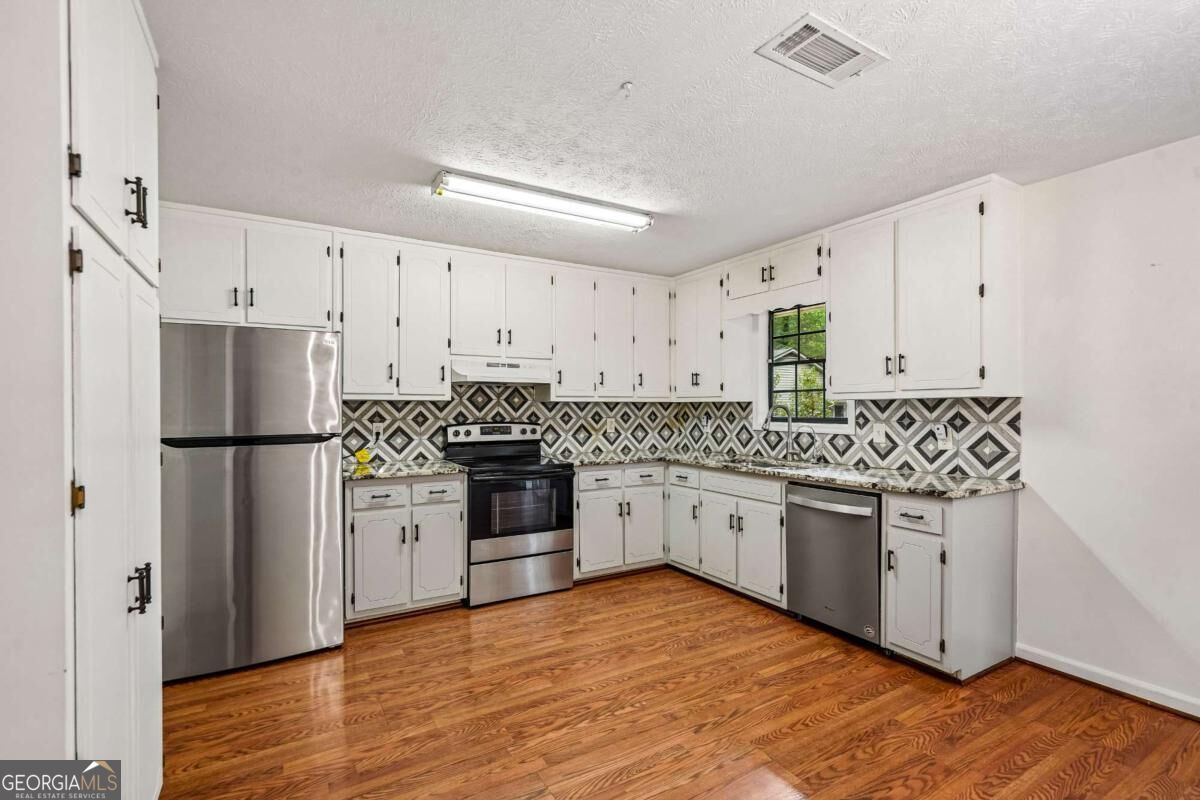 1947 Britt Drive Snellville GA 30078