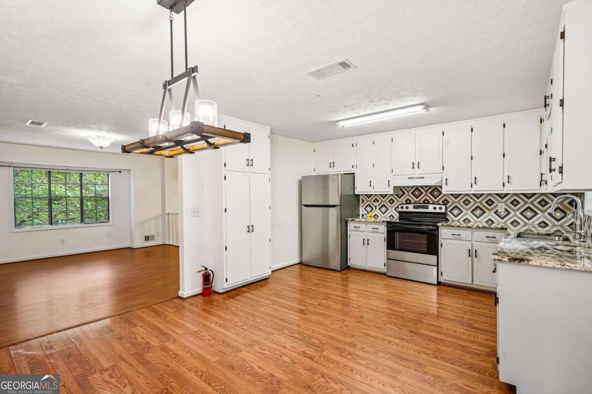 1947 Britt Drive Snellville GA 30078
