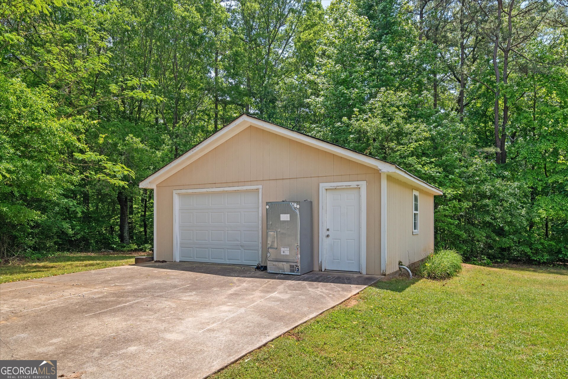 1844 Old Highway 100 Waco GA 30182