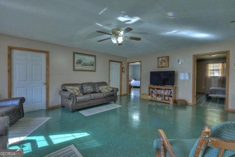 160 Moores Road Mineral Bluff GA 30559
