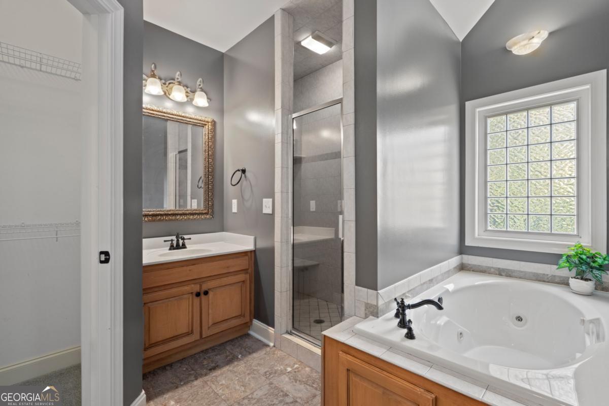 407 Overlook Way Cohutta GA 30710