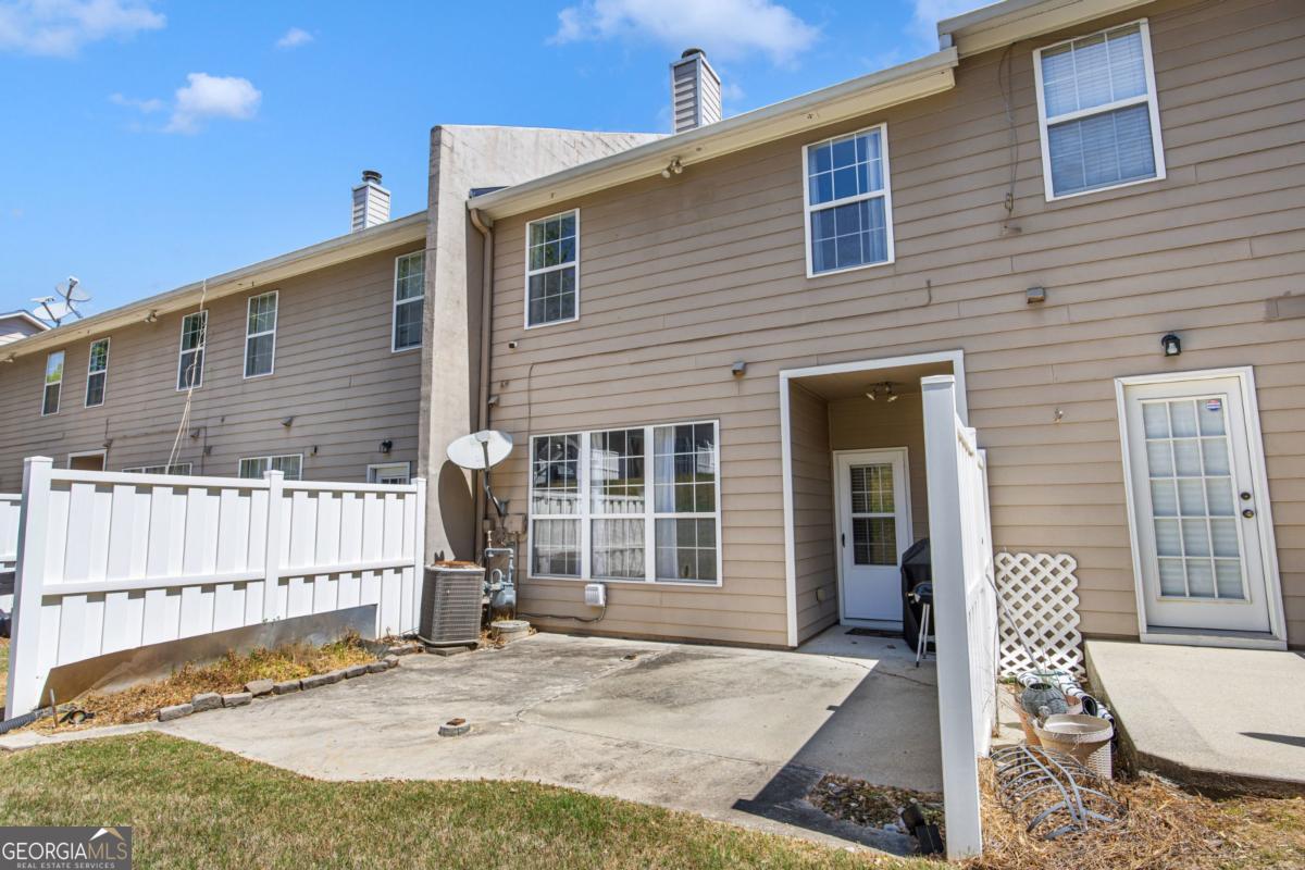 181 Oak Green Drive Lawrenceville GA 30044