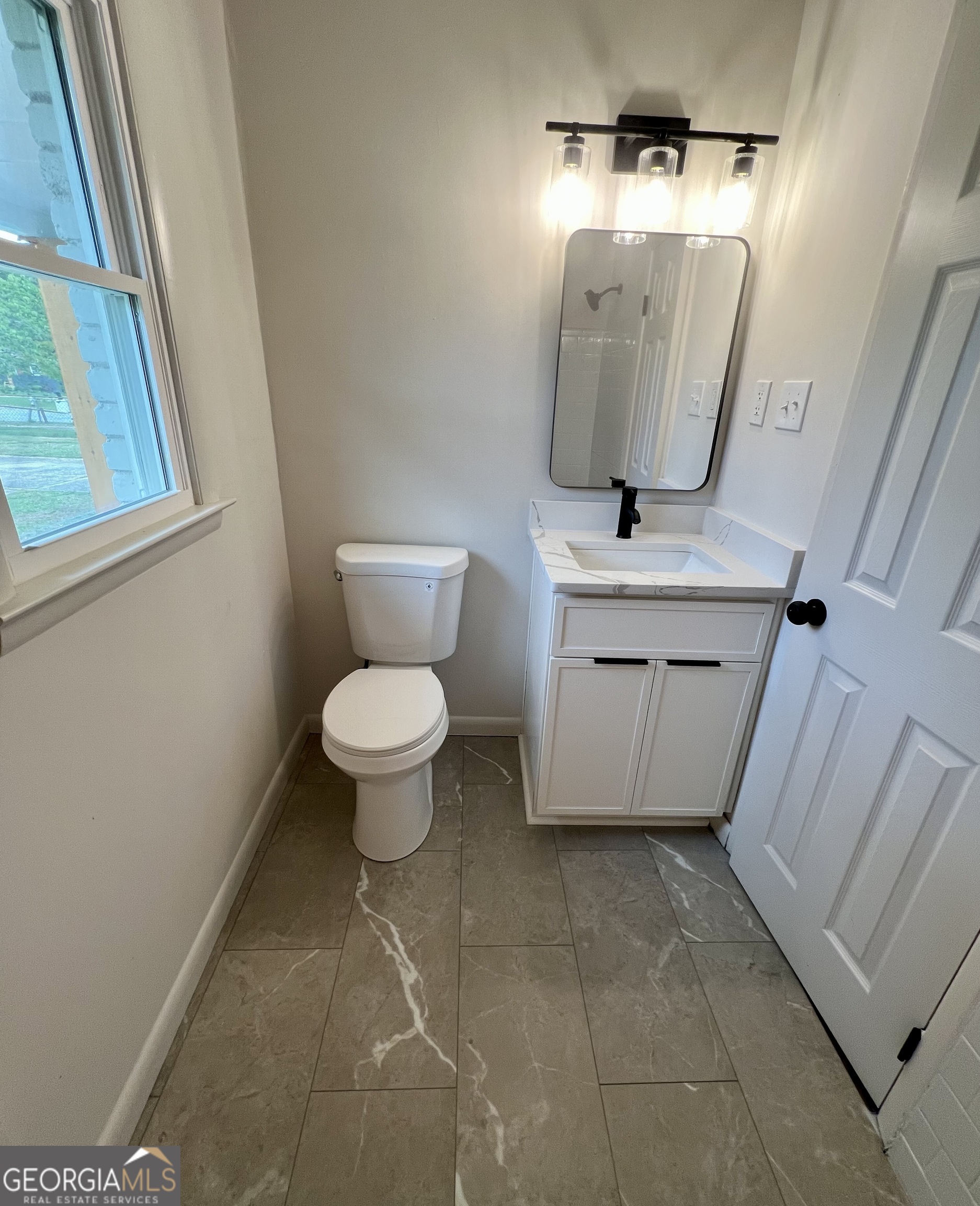 2649 Oak Circle Ellenwood GA 30294