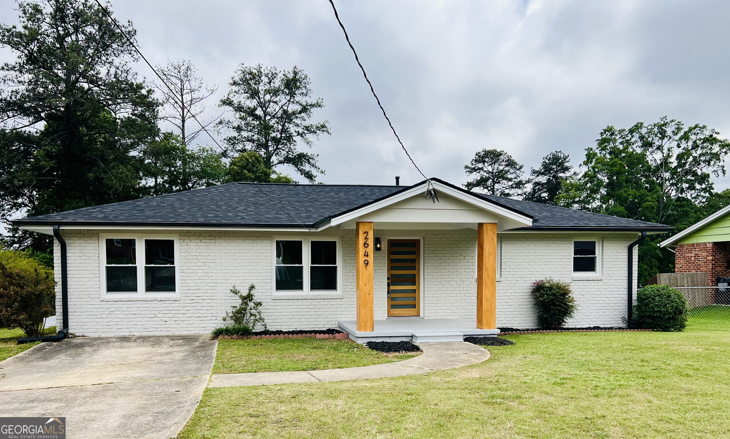2649 Oak Circle Ellenwood GA 30294