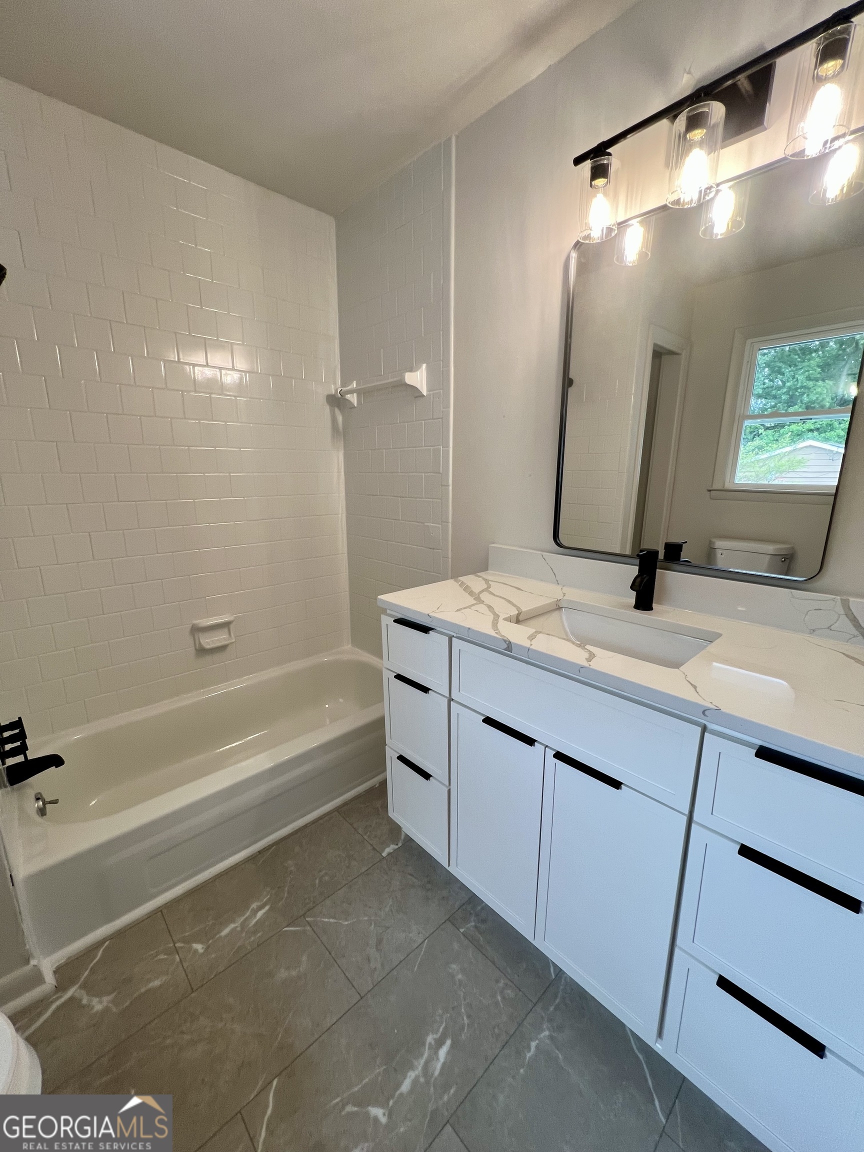 2649 Oak Circle Ellenwood GA 30294